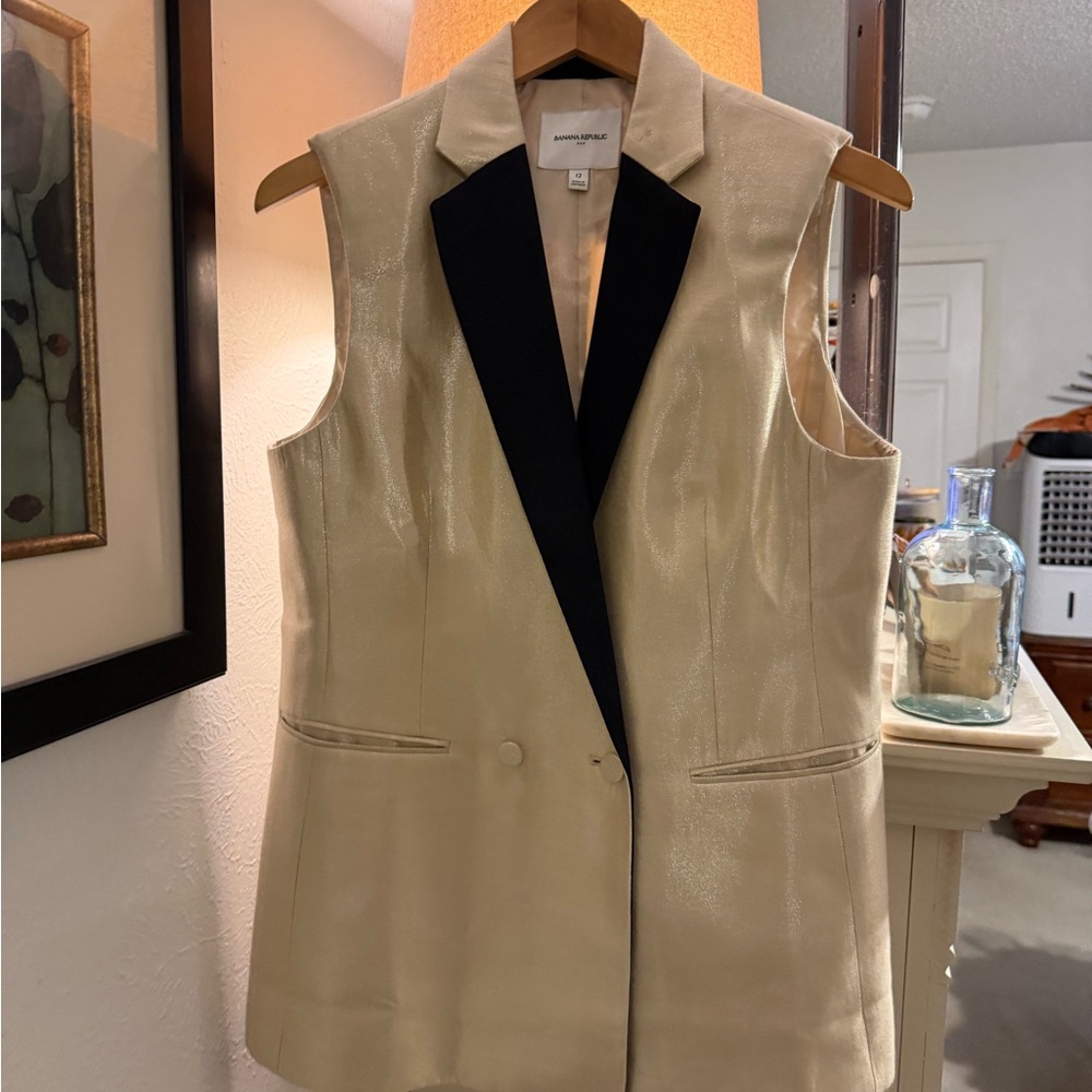 Banana Republic Women’s Metallic Twill Suiting Vest